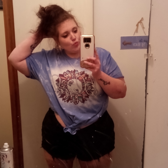 Meet your Posher, Meagan - Picture 9 of 12